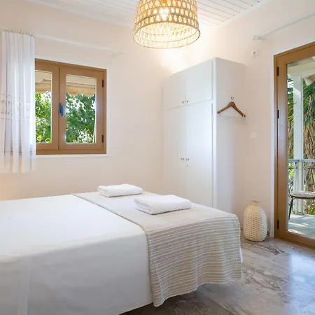 Lygia * Lygia (Lefkada)